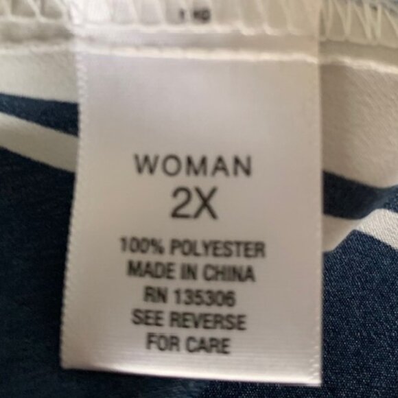 Roz and Ali Navy Blue/White Shirt, 2X - Picture 6 of 6
